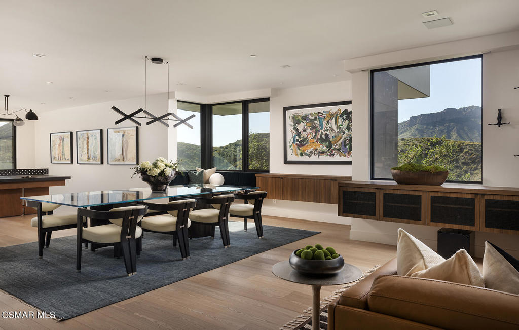 Malibu, California, 90265, United States, 4 Bedrooms Bedrooms, ,3 BathroomsBathrooms,Residential,For Sale,1732105
