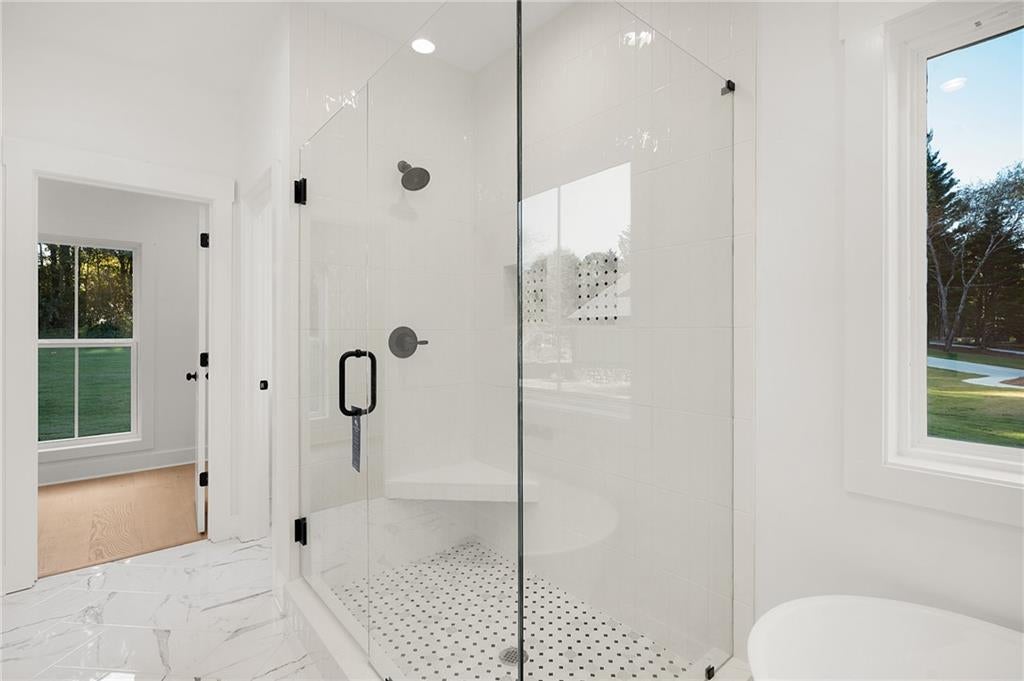 Calhoun, Georgia, 30701, United States, 4 Bedrooms Bedrooms, ,3 BathroomsBathrooms,Residential,For Sale,1979755