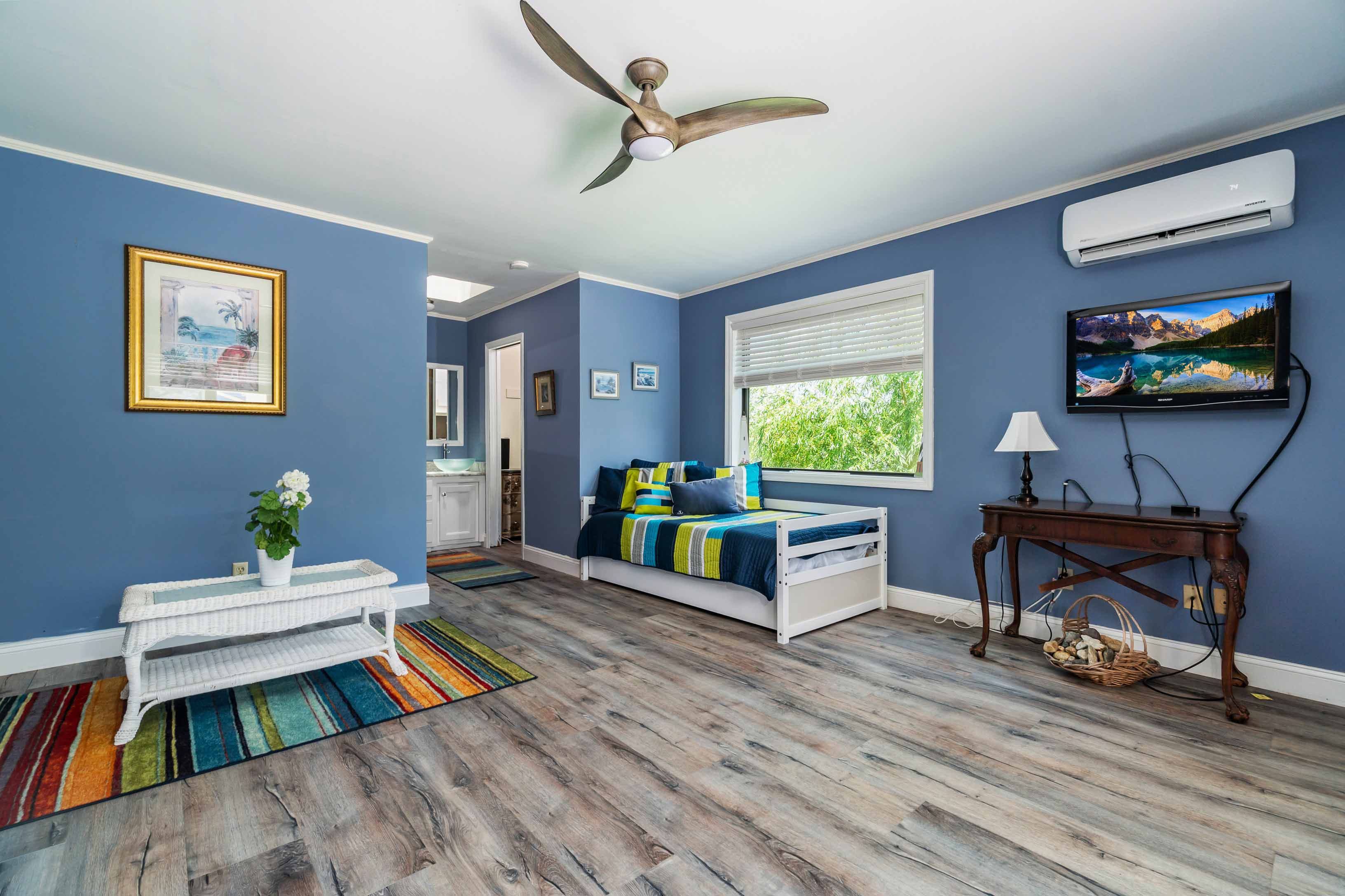 Oriental, North Carolina, 28571, United States, 2 Bedrooms Bedrooms, ,3 BathroomsBathrooms,Residential,For Sale,1943543