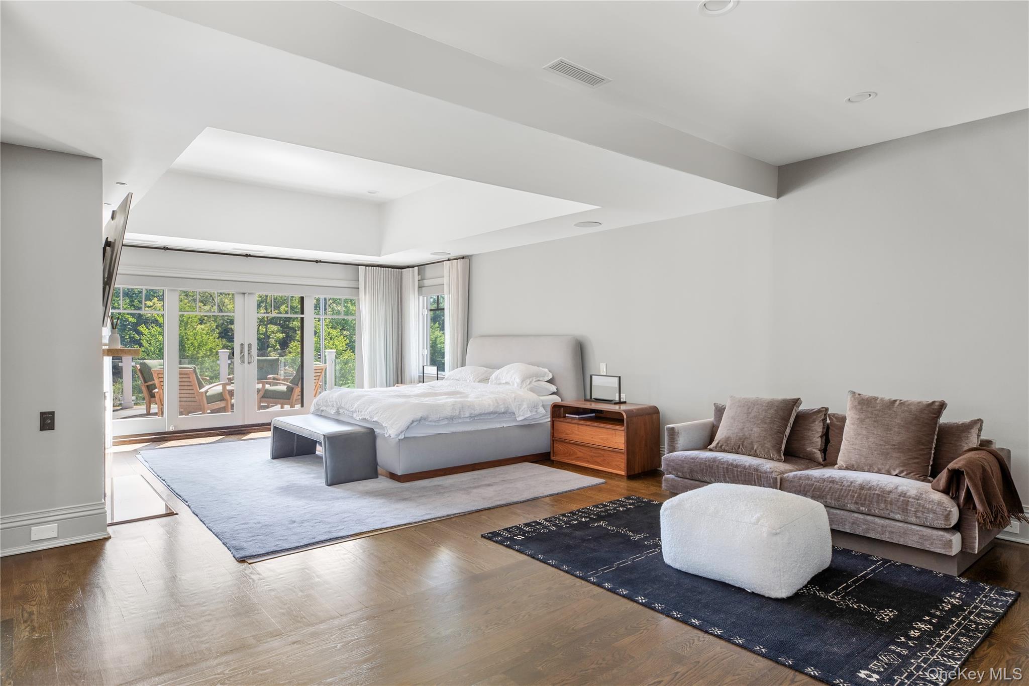  1 Hidden Pond Drive, Old Westbury, NY, 11568 - 物件實景
