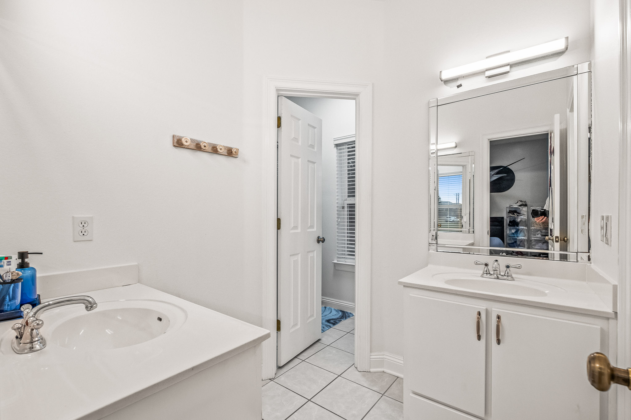 Pace, Florida, 32571, United States, 3 Bedrooms Bedrooms, ,4 BathroomsBathrooms,Residential,For Sale,1878434