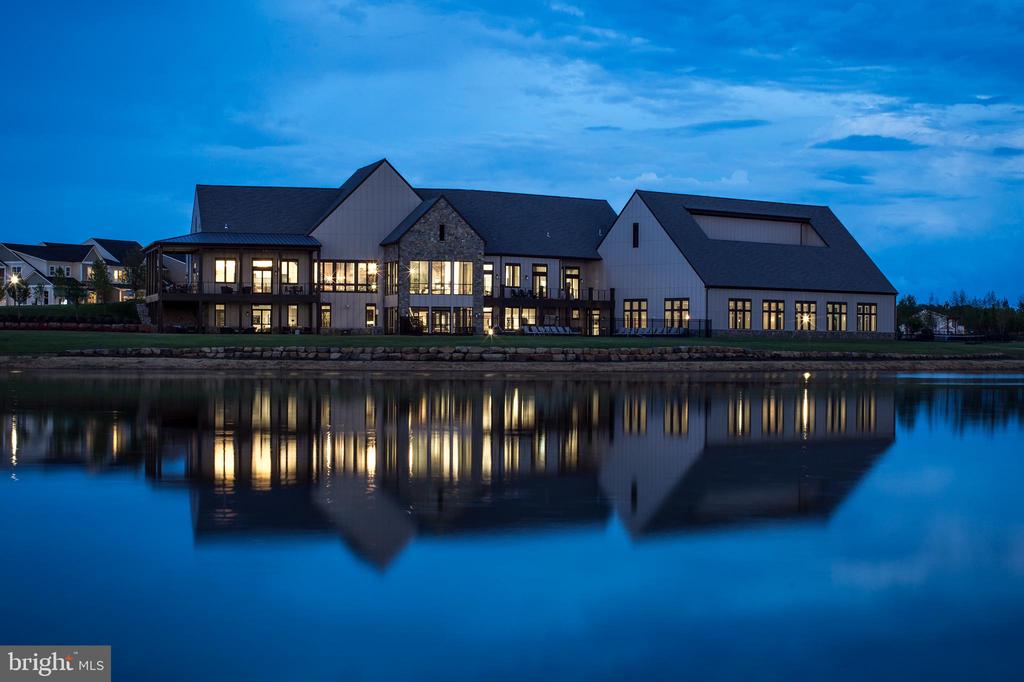 Ashburn, Virginia, 20148, United States, 3 Bedrooms Bedrooms, ,2 BathroomsBathrooms,Residential,For Sale,1977390