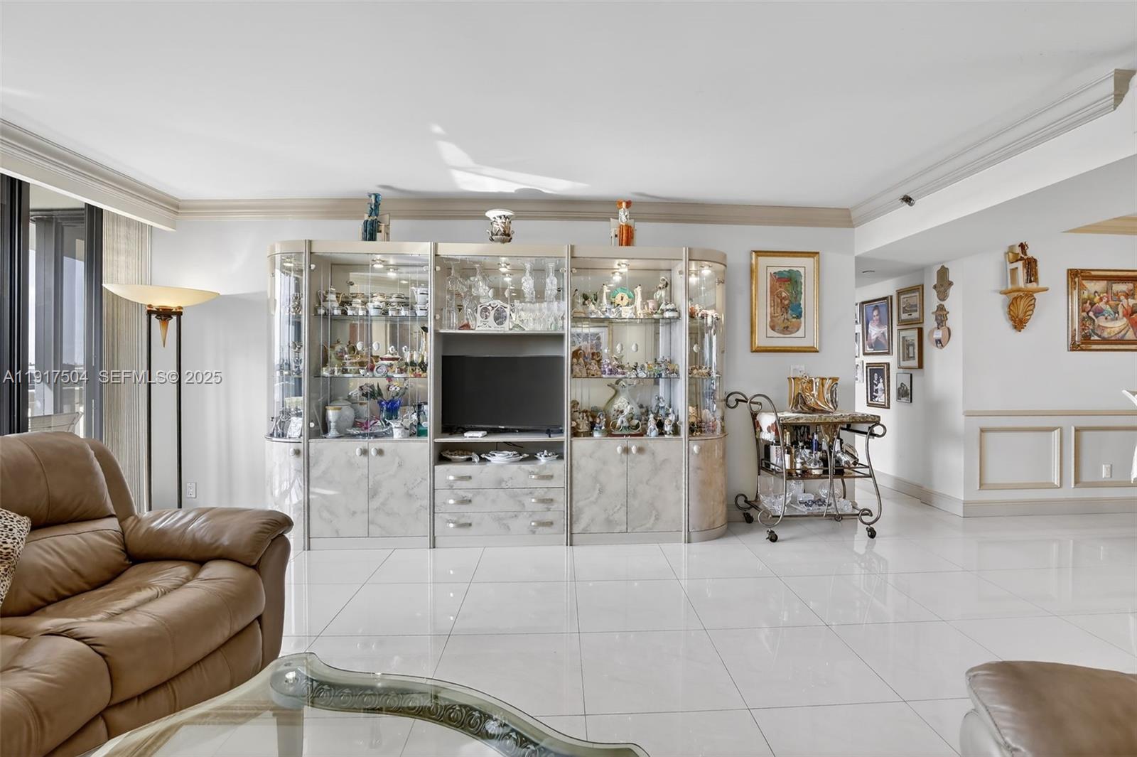 Aventura, Florida, 33160, United States, 3 Bedrooms Bedrooms, ,3 BathroomsBathrooms,Residential,For Sale,1997076