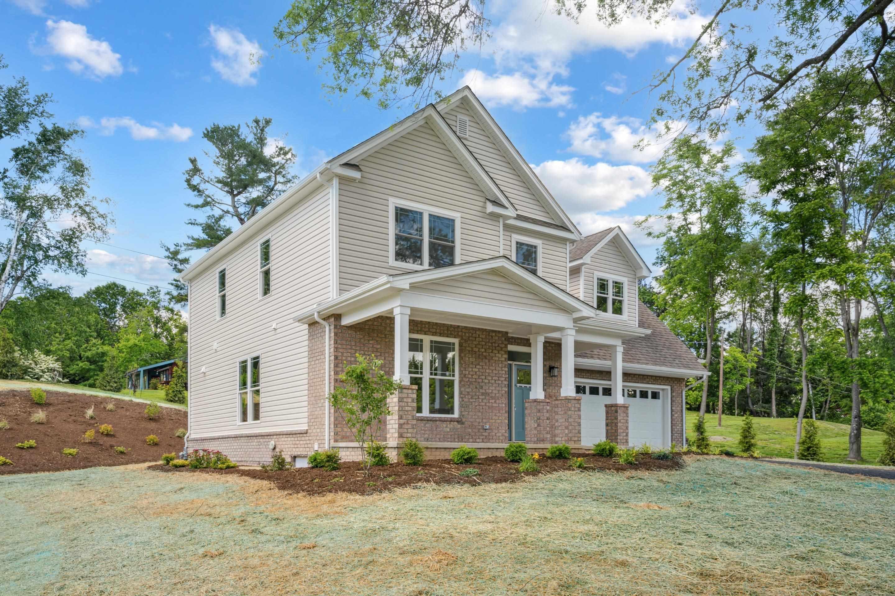 Blacksburg, Virginia, 24060, United States, 4 Bedrooms Bedrooms, ,4 BathroomsBathrooms,Residential,For Sale,1838349