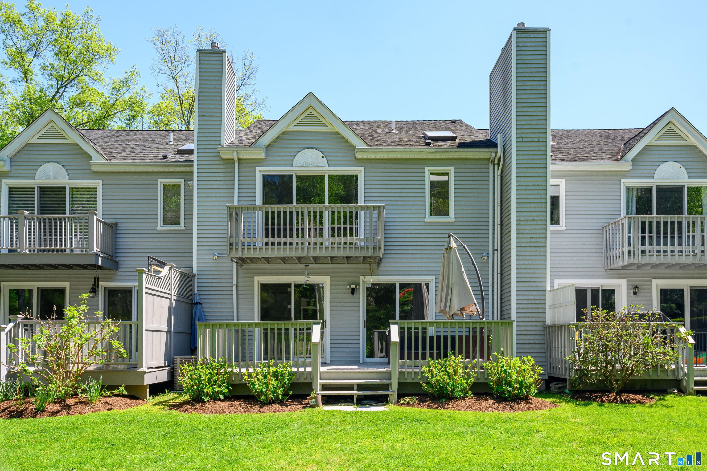Greenwich, Connecticut, 06807, United States, 2 Bedrooms Bedrooms, ,4 BathroomsBathrooms,Residential,For Sale,2048631