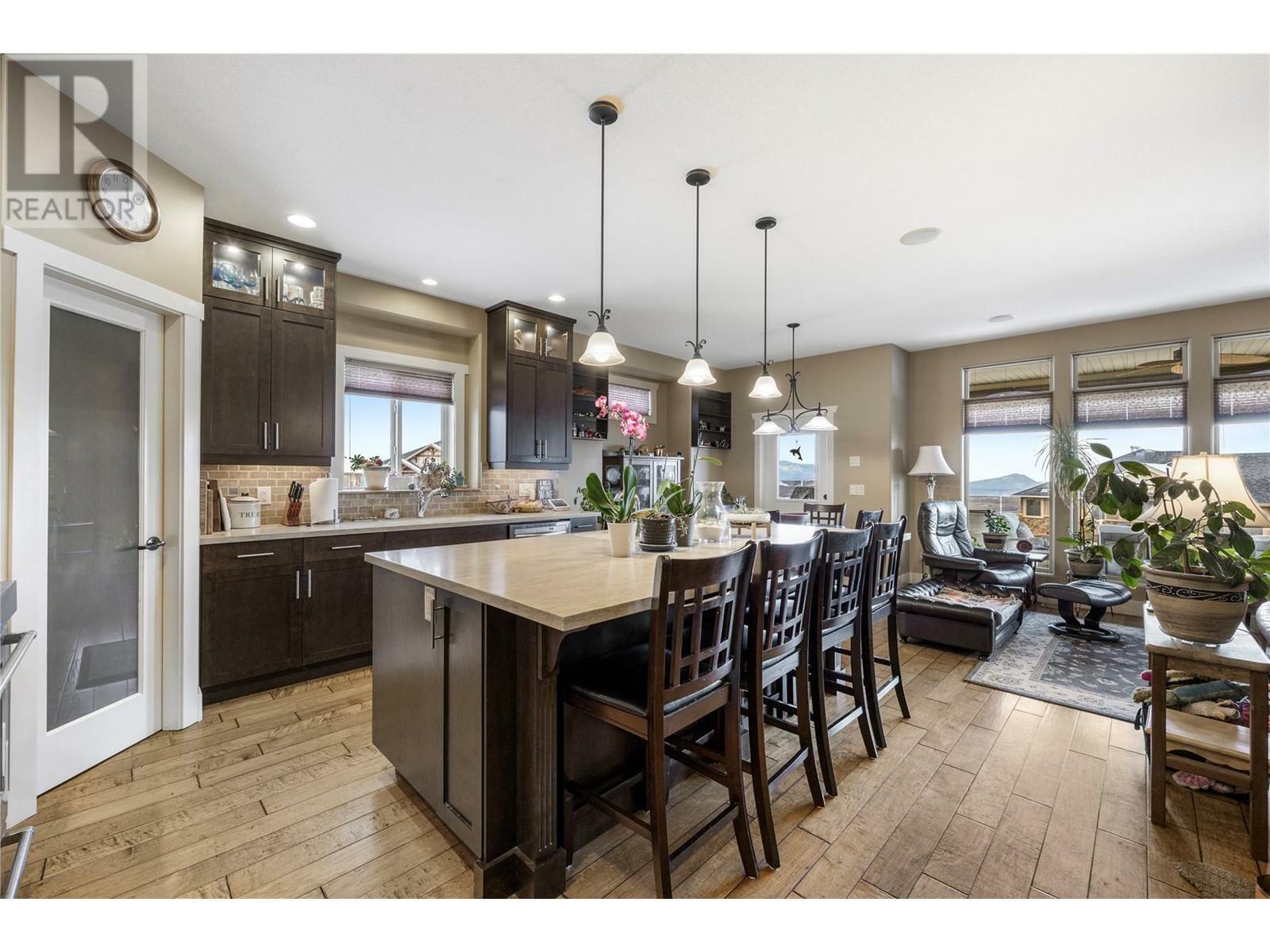 KELOWNA, British Columbia, V1P 1R7, CA, 5 Bedrooms Bedrooms, ,3 BathroomsBathrooms,Residential,For Sale,1837327