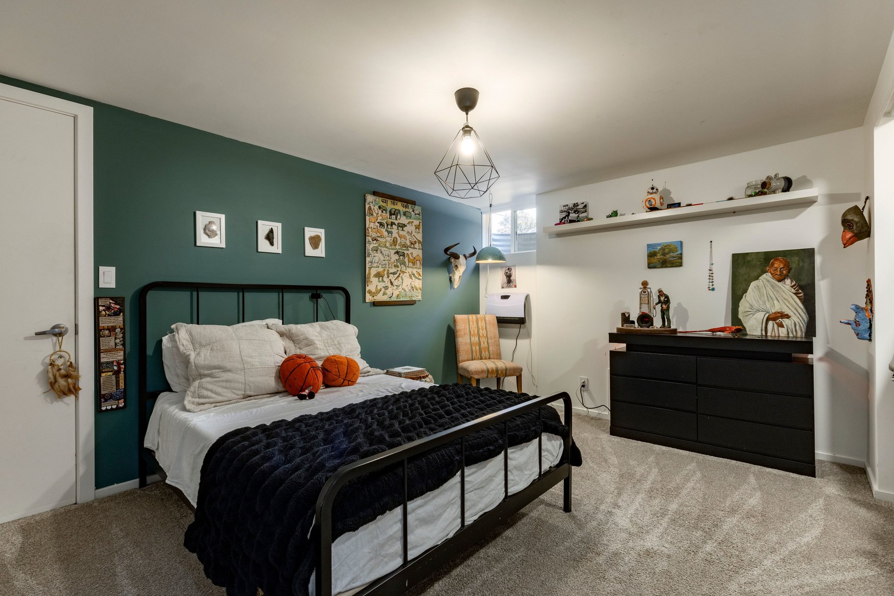  Spacious Millcreek Bungalow with Expansive Backyard & 2-Car Garage - 物件實景