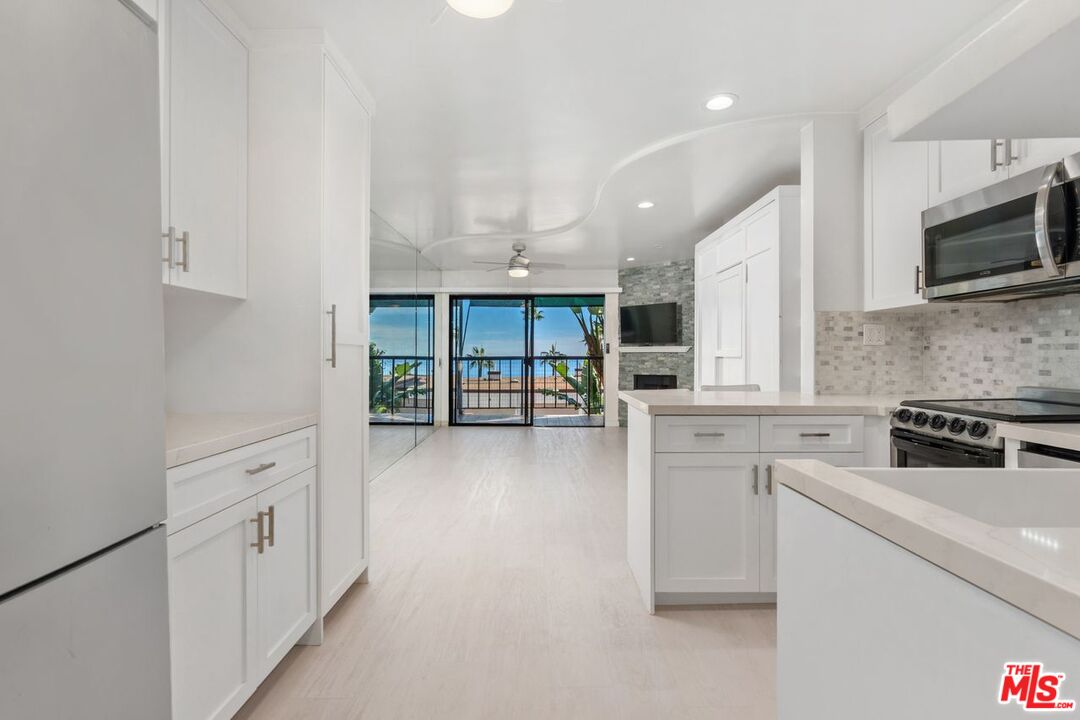 Malibu, California, 90265, United States, ,1 BathroomBathrooms,Residential,For Sale,1999798