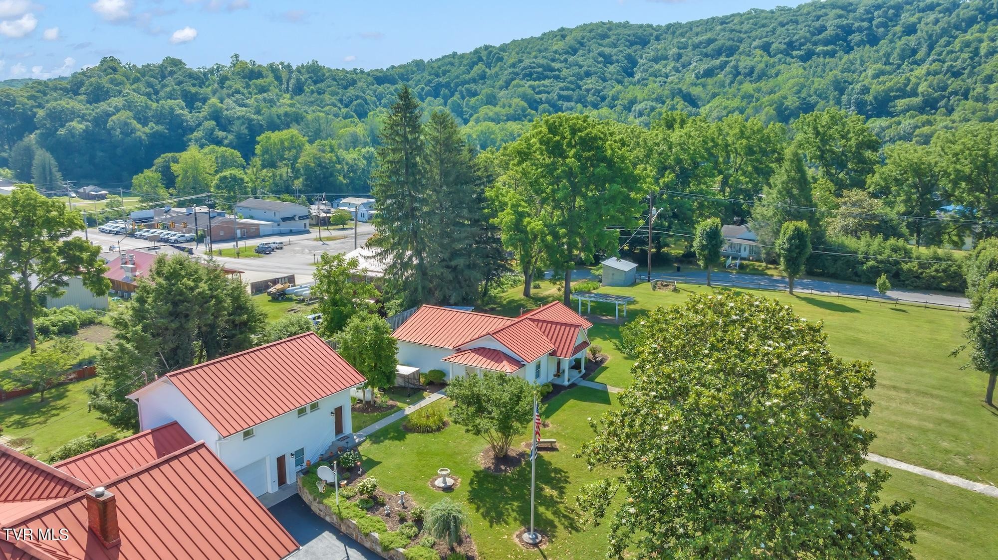 Big Stone Gap, Virginia, 24219, United States, 4 Bedrooms Bedrooms, ,3 BathroomsBathrooms,Residential,For Sale,1984528