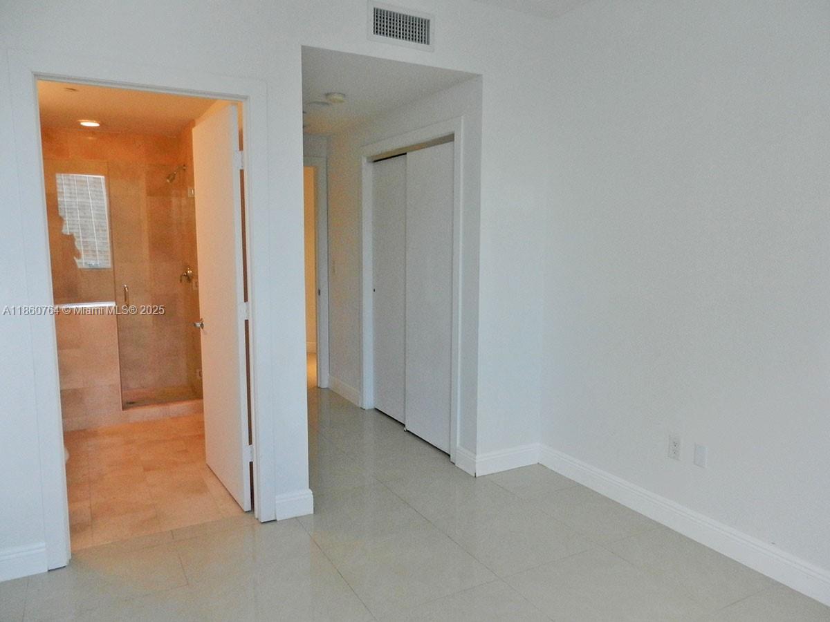 Miami, Florida, 33131, United States, 2 Bedrooms Bedrooms, ,3 BathroomsBathrooms,Residential,For Sale,1919526