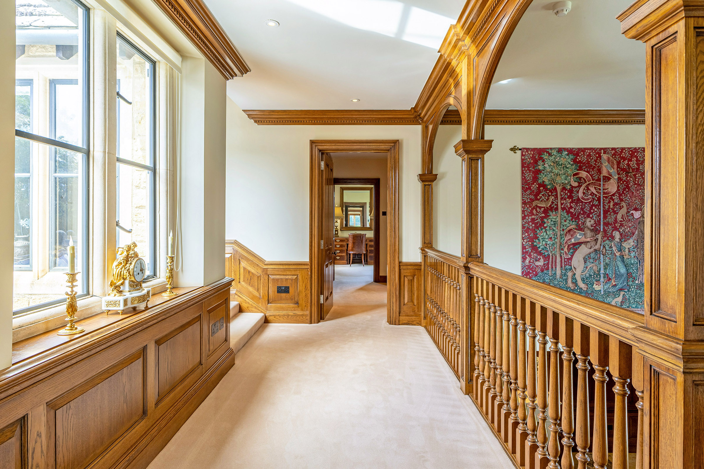  An Impressive Country Estate with Indoor Pool and Equestrian Facilities - 物件實景