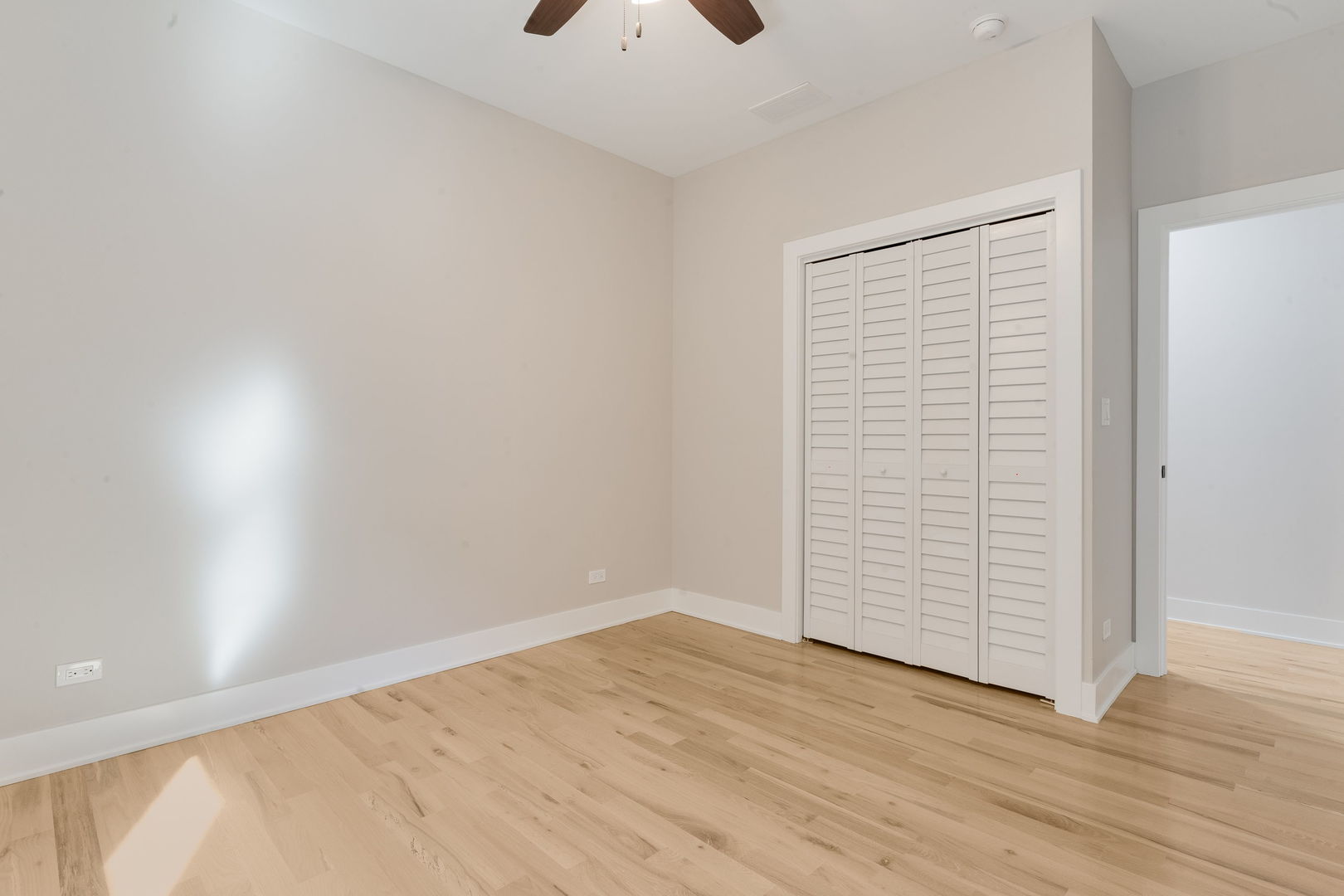 Chicago, Illinois, 60637, United States, 6 Bedrooms Bedrooms, ,Residential,For Sale,1938813