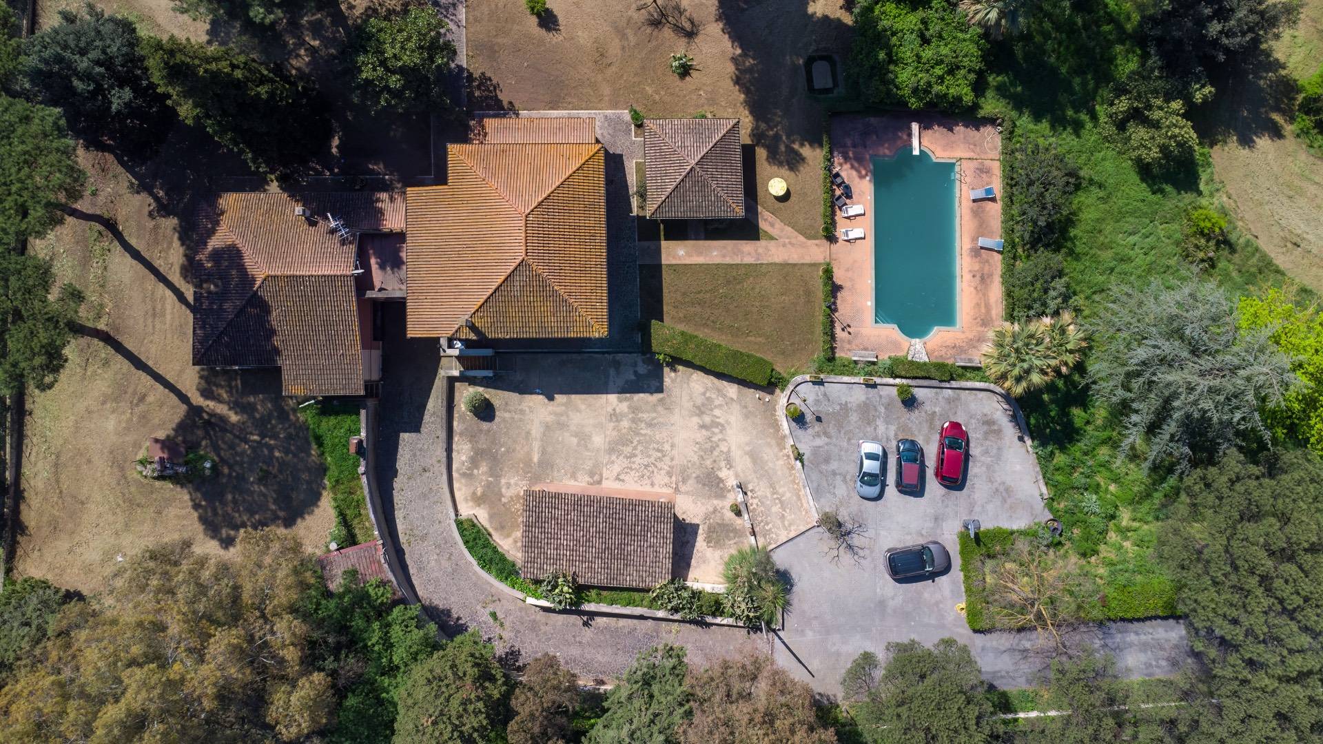 Roma, Roma, 00100, IT, 4 Bedrooms Bedrooms, ,4 BathroomsBathrooms,Residential,For Sale,1932410