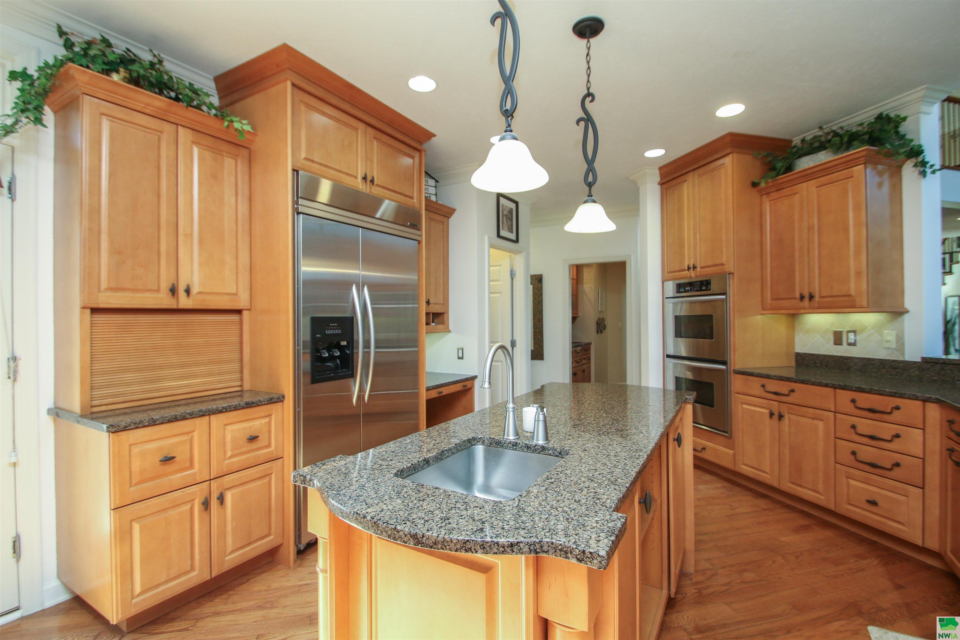 Dakota Dunes, South Dakota, 57049, United States, 5 Bedrooms Bedrooms, ,6 BathroomsBathrooms,Residential,For Sale,1943906
