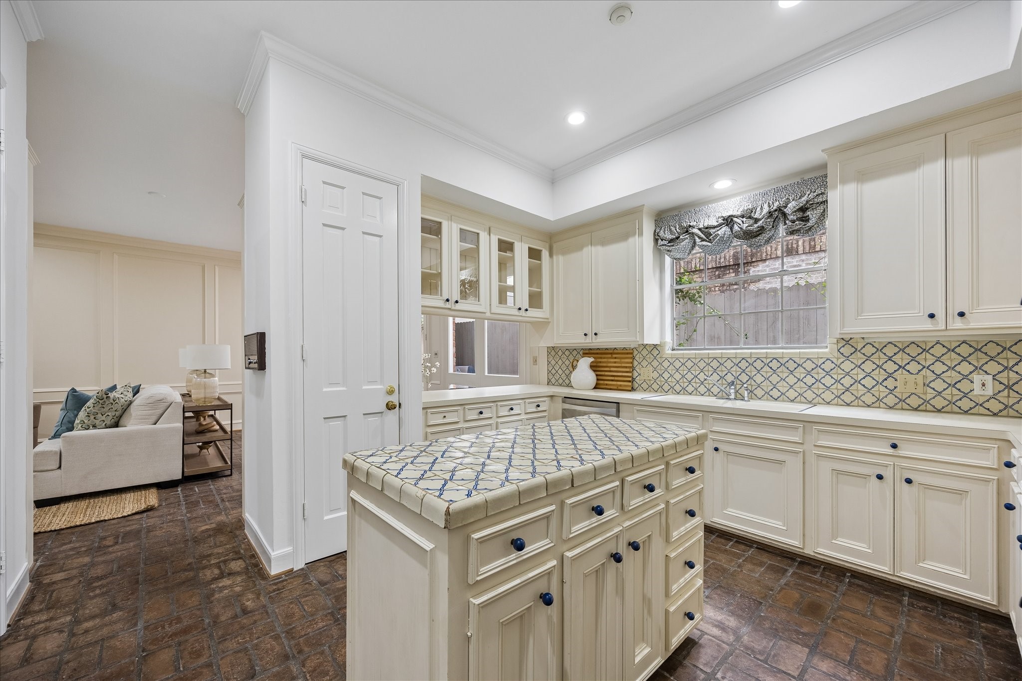  1422 Nantucket Drive C - 物件實景