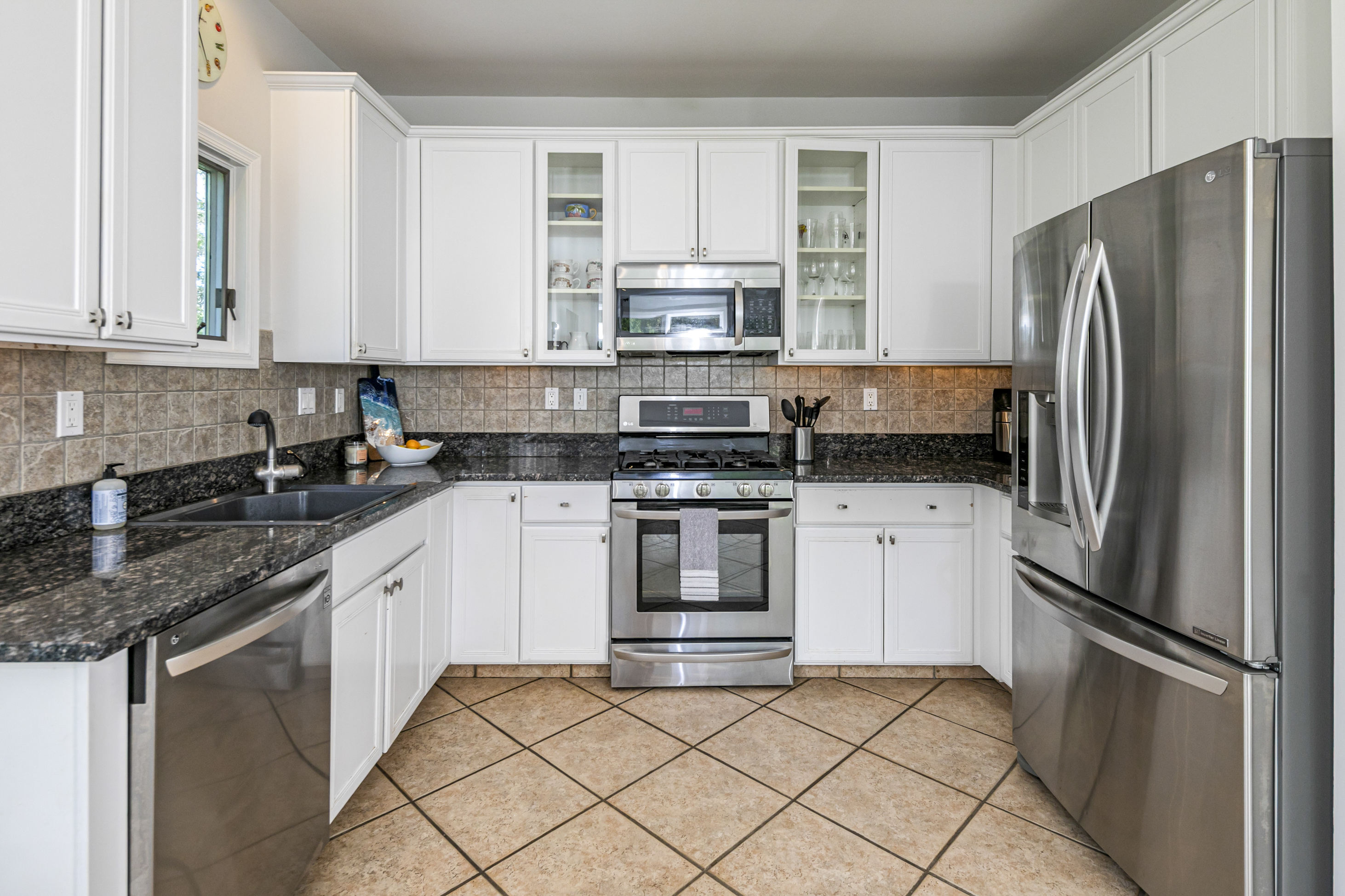  Largest End-Unit in Washington Oaks with Serene Views and Upgrades Galore - 物件實景