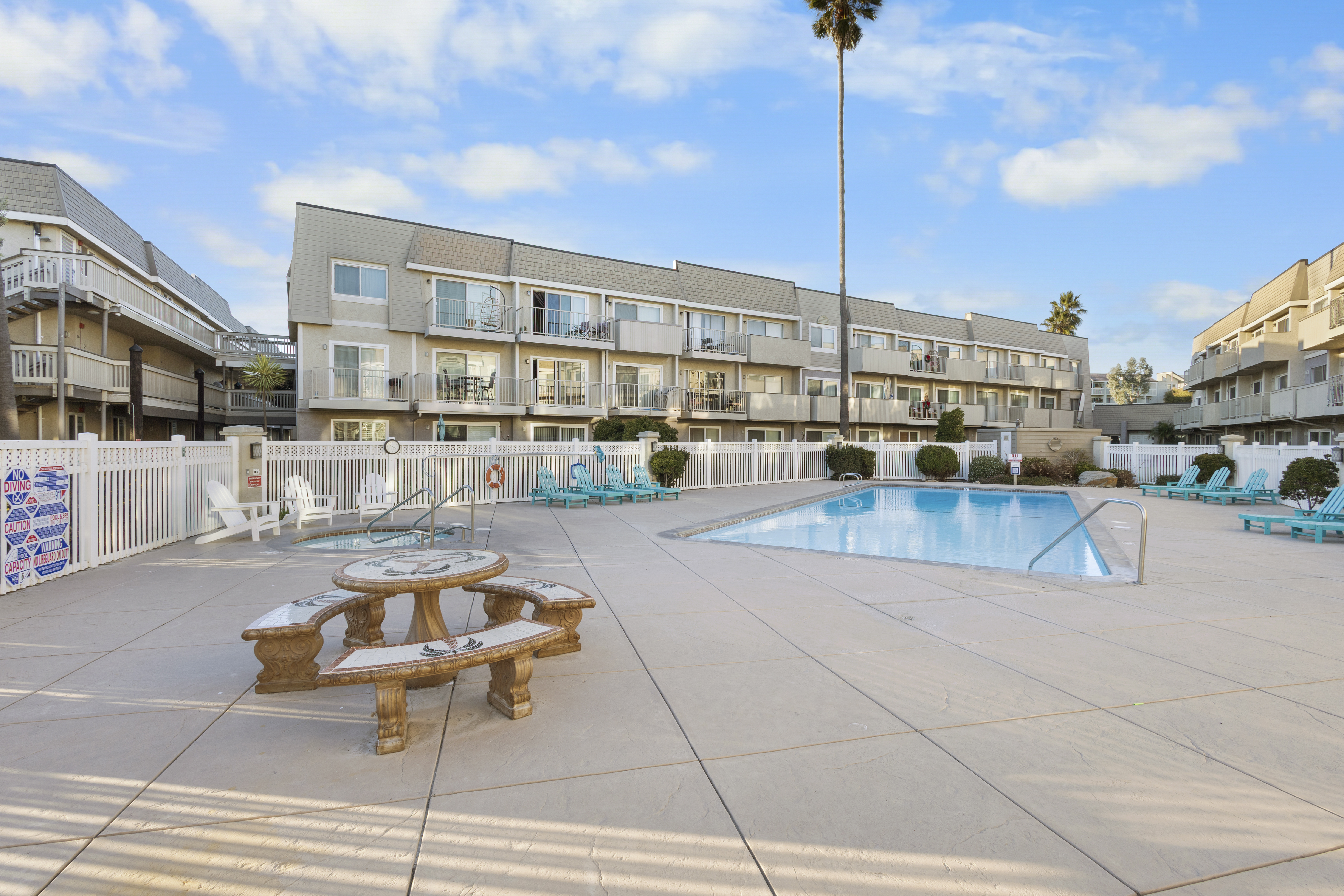  275 East Surfside Drive, Port Hueneme, CA 93041 - 物件實景