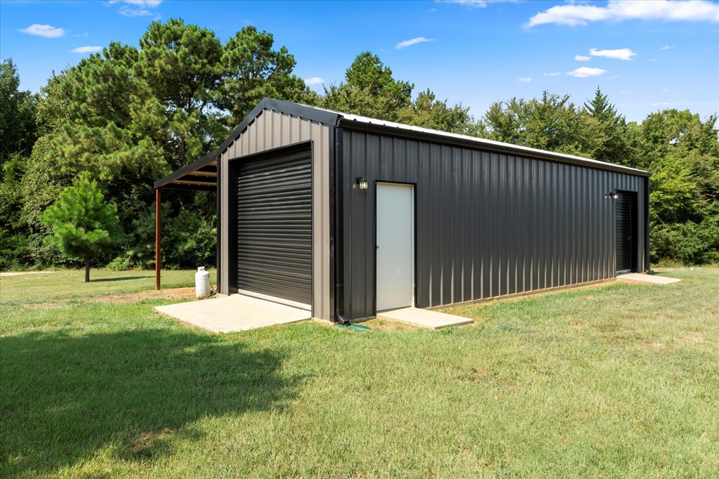 Rusk, Texas, 75785, United States, 1 Bedroom Bedrooms, ,3 BathroomsBathrooms,Residential,For Sale,1918158