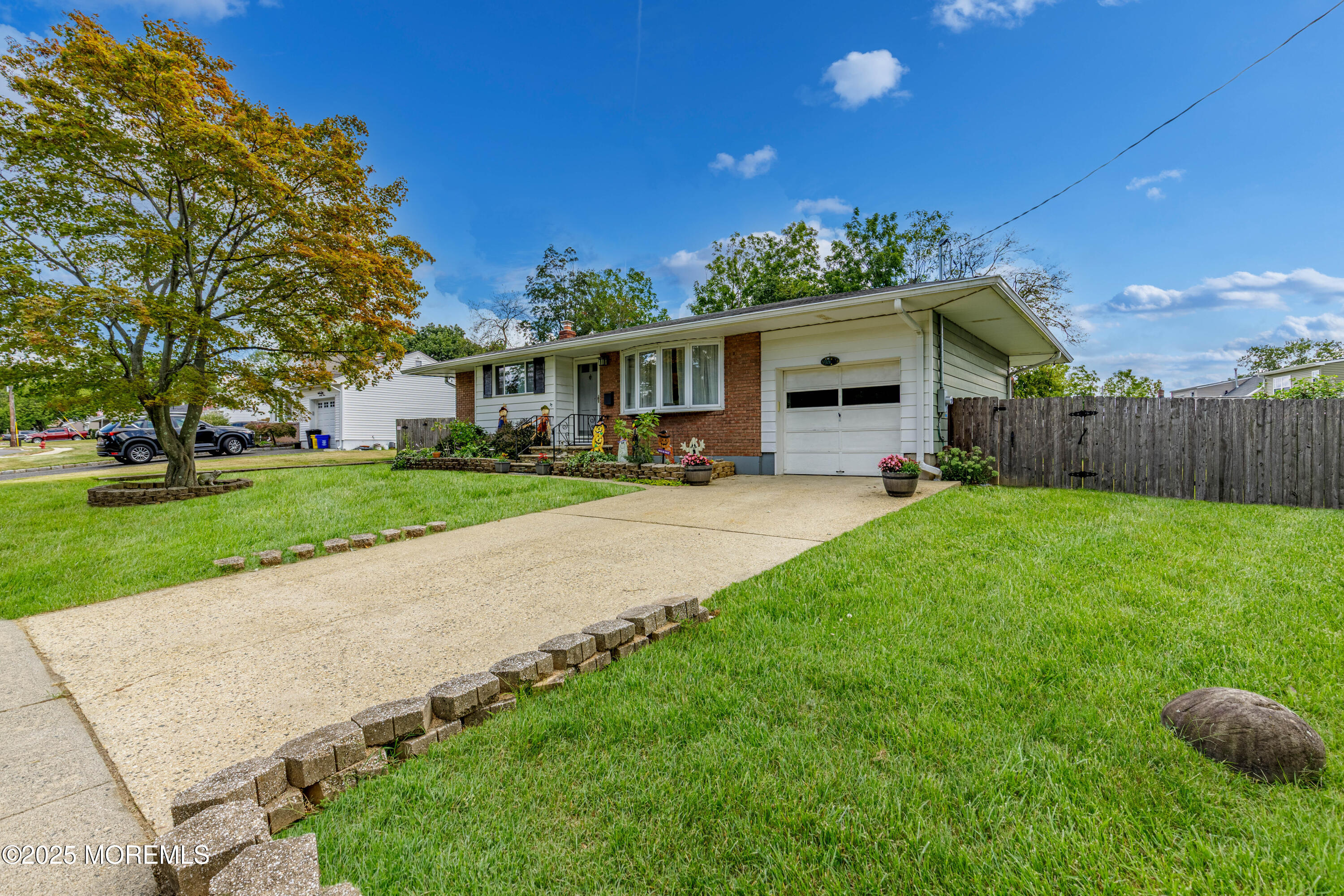 Freehold, New Jersey, 07728, United States, 3 Bedrooms Bedrooms, ,1 BathroomBathrooms,Residential,For Sale,1939212