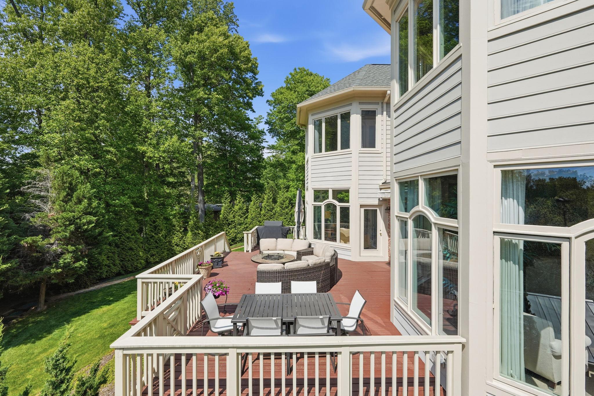  7818 Crownhurst Court, Mclean, VA, 22102 - 物件實景