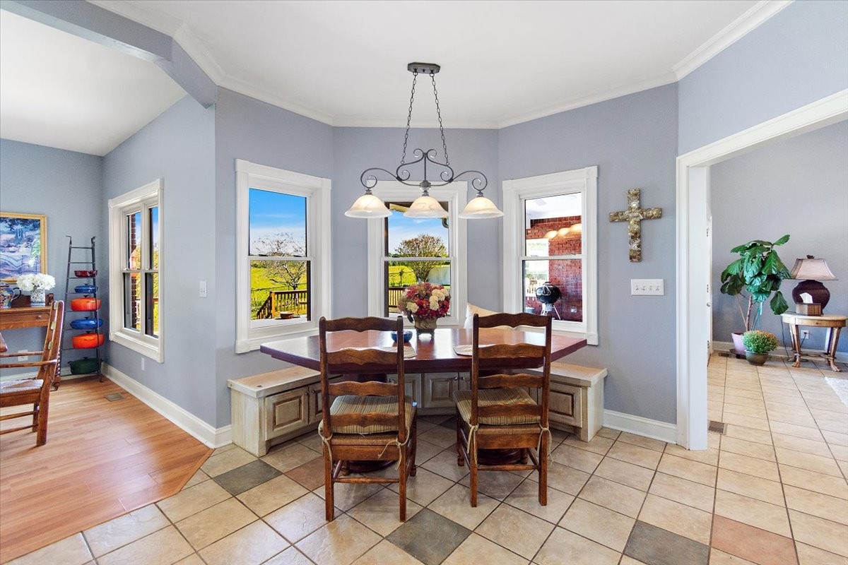 Leoma, Tennessee, 38468, United States, 3 Bedrooms Bedrooms, ,3 BathroomsBathrooms,Residential,For Sale,1938715