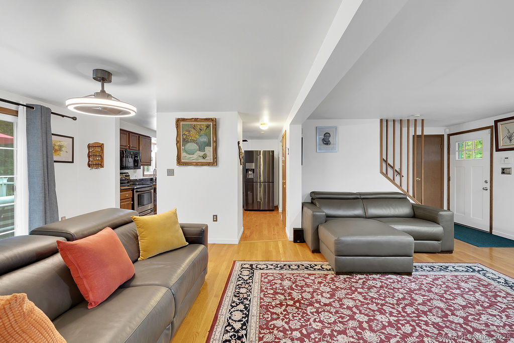 New Milford, Connecticut, 06776, United States, 4 Bedrooms Bedrooms, ,3 BathroomsBathrooms,Residential,For Sale,1926177
