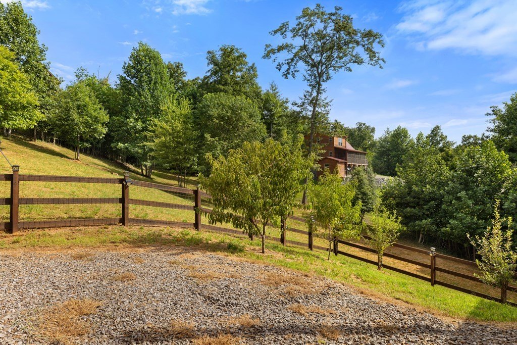 Murphy, North Carolina, 28906, United States, 4 Bedrooms Bedrooms, ,3 BathroomsBathrooms,Residential,For Sale,1905672