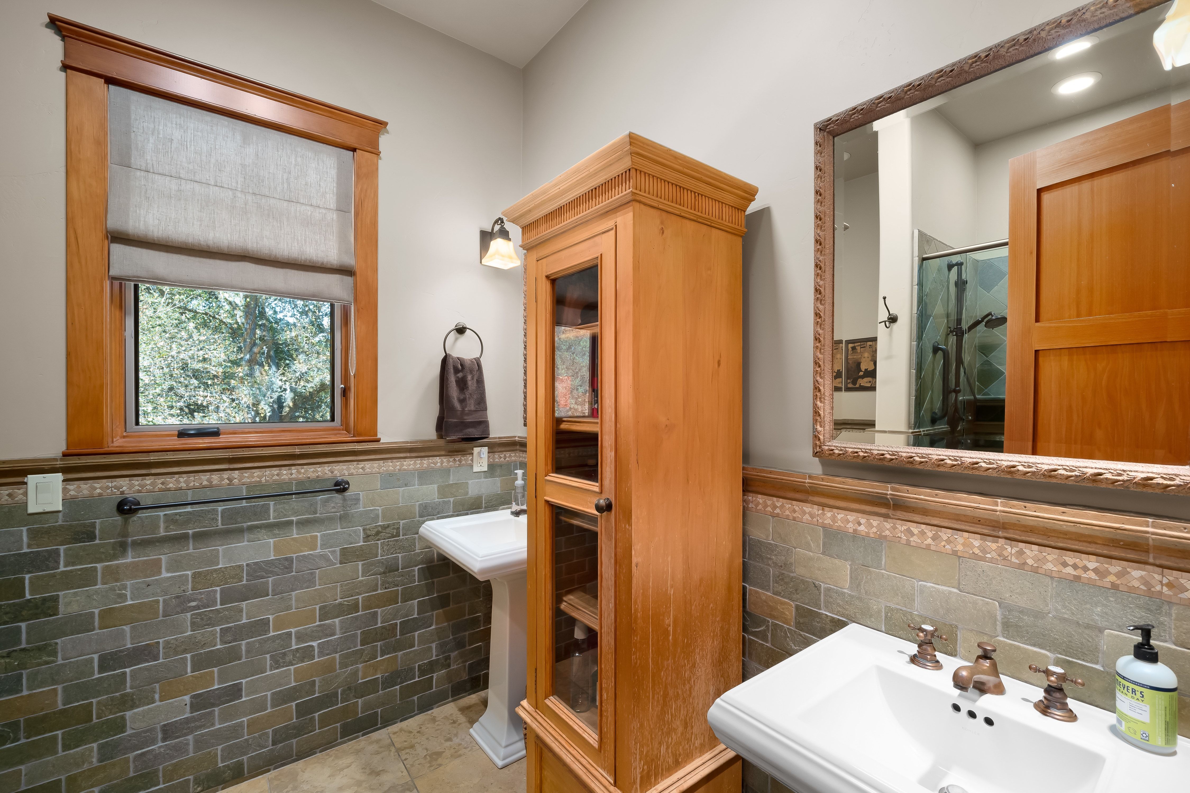  Timeless Craftsman Estate with Resort-Style Outdoor Living - 物件實景