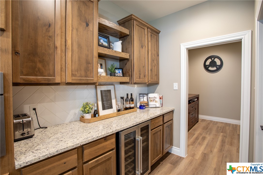 Victoria, Texas, 77904, United States, 4 Bedrooms Bedrooms, ,4 BathroomsBathrooms,Residential,For Sale,1818575