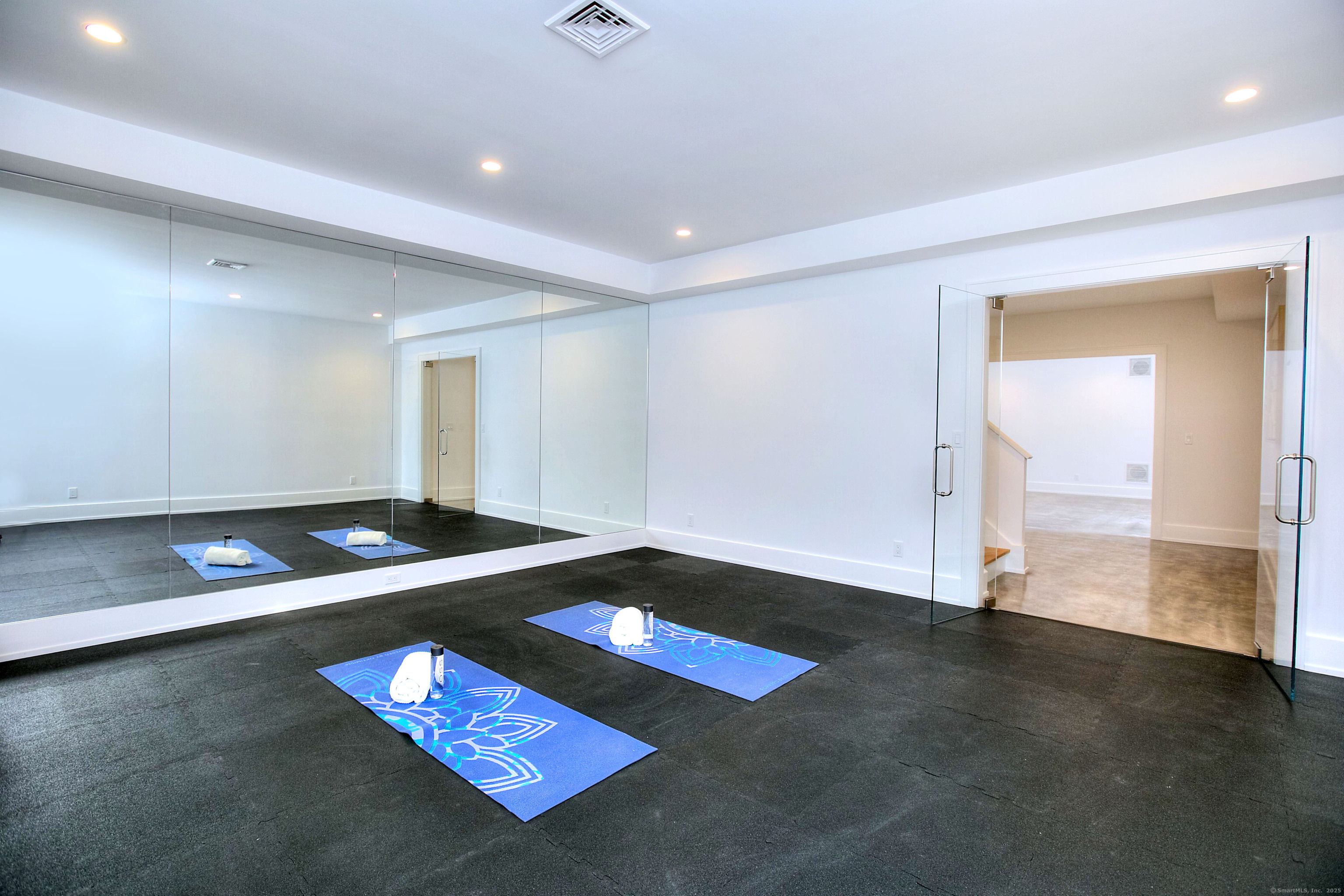 Westport, Connecticut, 06880, United States, 6 Bedrooms Bedrooms, ,9 BathroomsBathrooms,Residential,For Sale,1960776