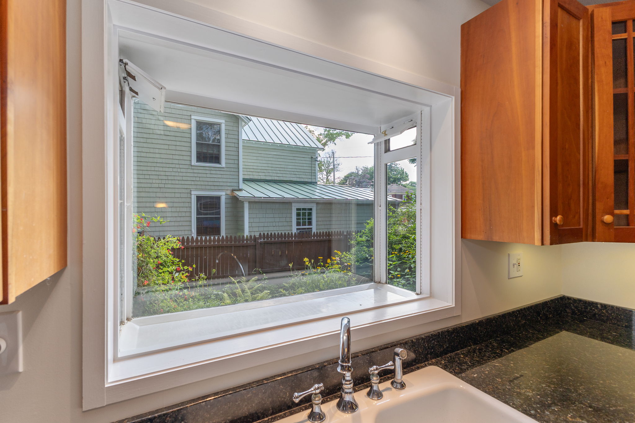  6 Pinewood Avenue, Saratoga Springs, NY, 12866 - 物件實景