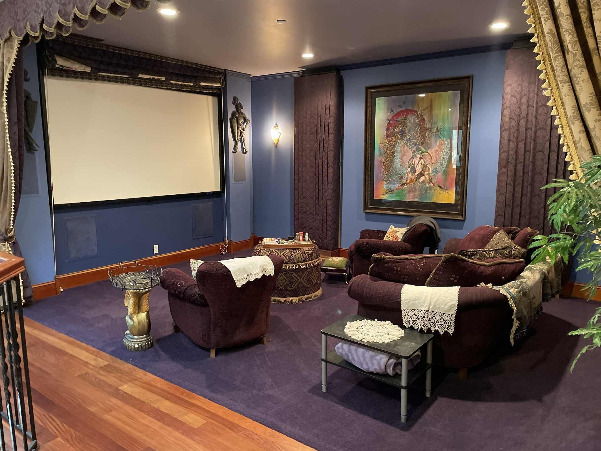 Selma, Oregon, 97538, United States, 4 Bedrooms Bedrooms, ,4 BathroomsBathrooms,Residential,For Sale,1981987