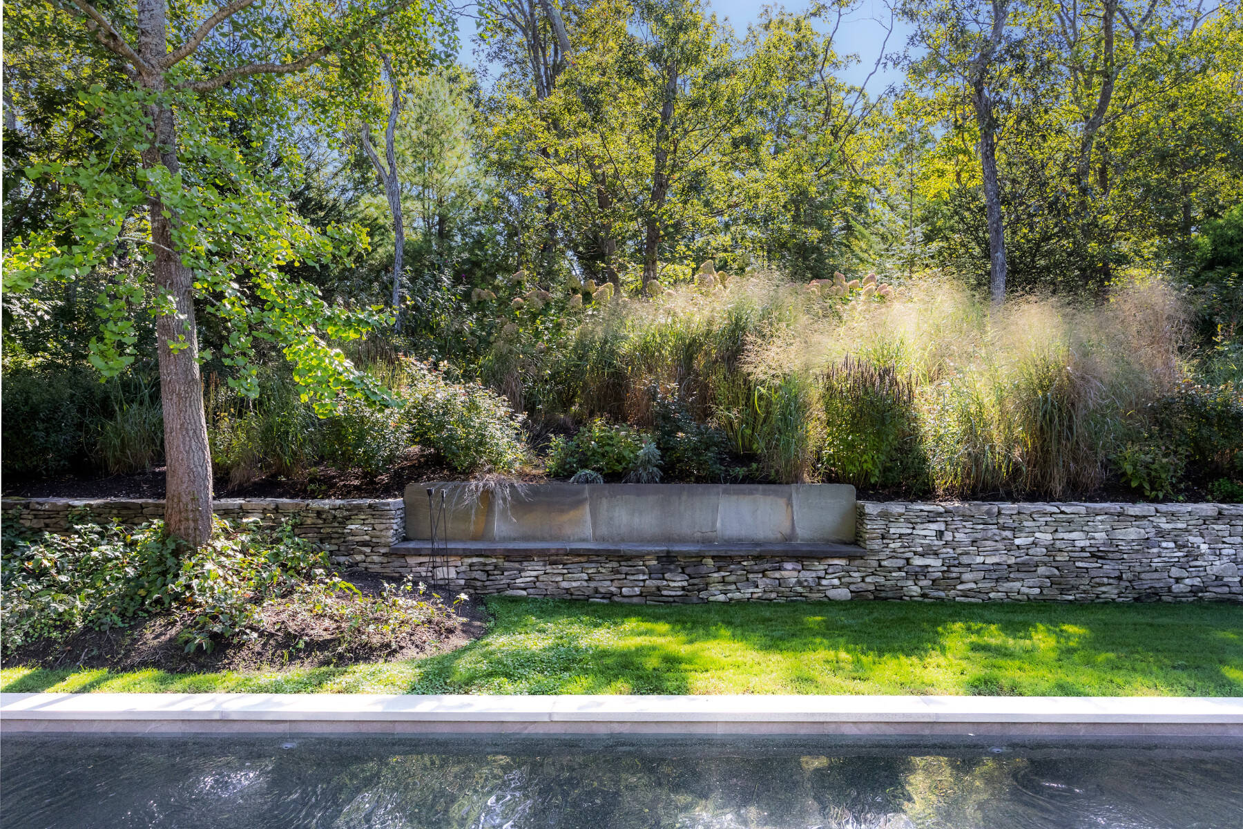  Dazzling East Hampton Compound Featured in Architectural Digest - 物件實景