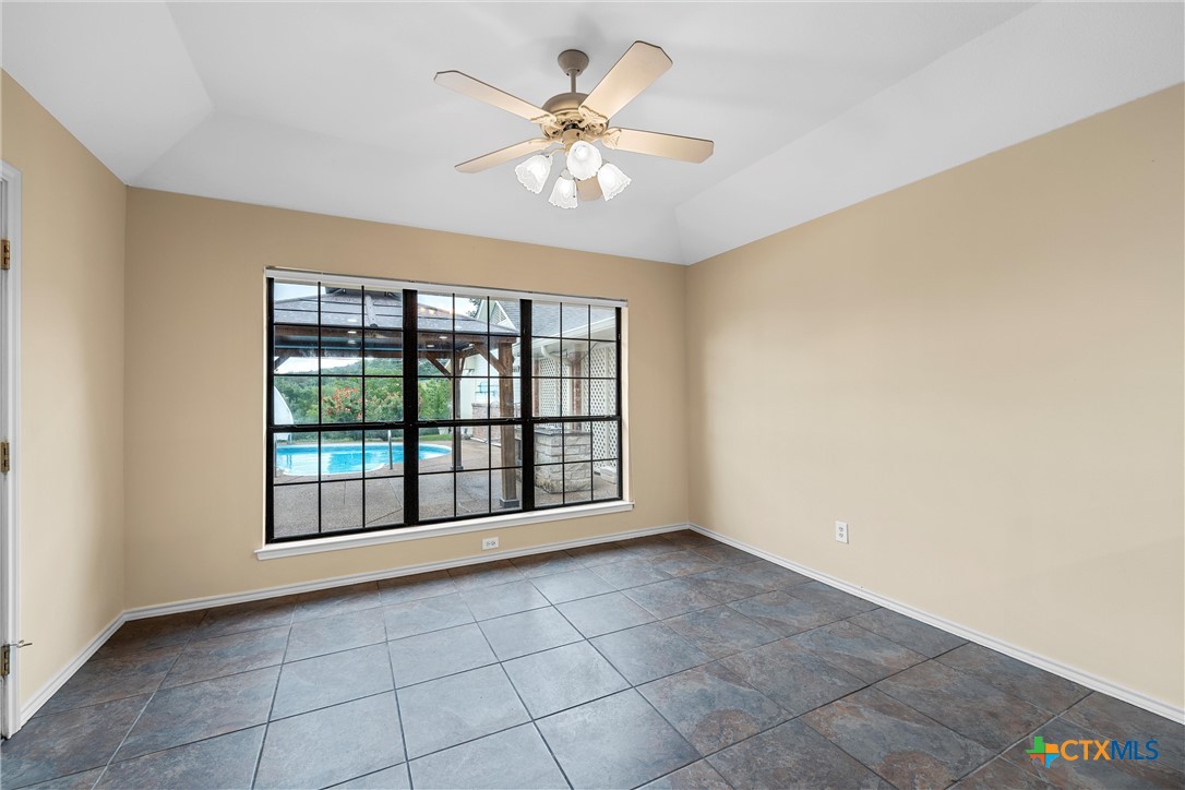 Woodway, Texas, 76712, United States, 5 Bedrooms Bedrooms, ,3 BathroomsBathrooms,Residential,For Sale,1988049