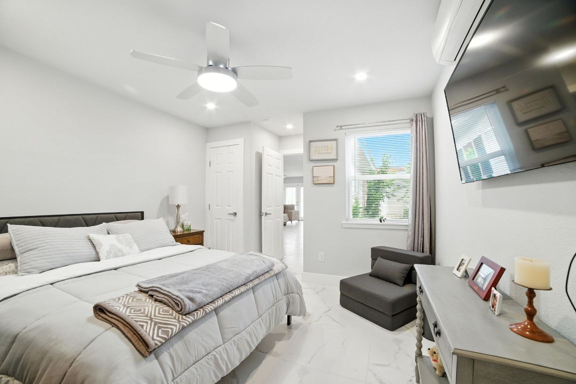 Austin, Texas, 78702, United States, 3 Bedrooms Bedrooms, ,2 BathroomsBathrooms,Residential,For Sale,1906696