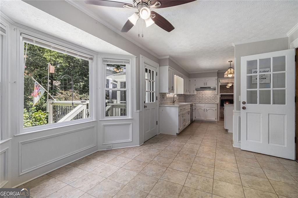 Roswell, Georgia, 30075, United States, 6 Bedrooms Bedrooms, ,4 BathroomsBathrooms,Residential,For Sale,1910371