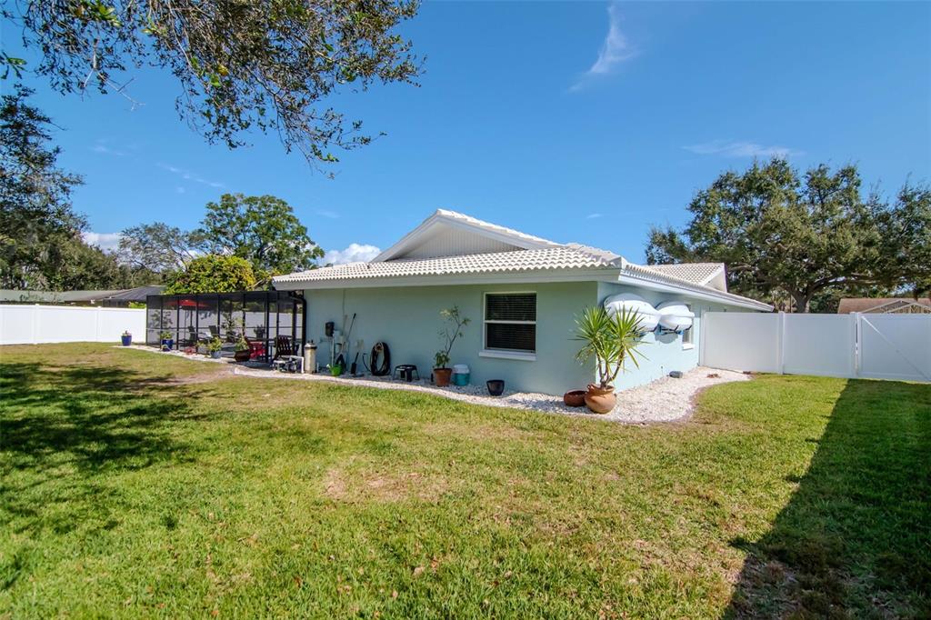 Clearwater, Florida, 33761, United States, 5 Bedrooms Bedrooms, ,3 BathroomsBathrooms,Residential,For Sale,1991990