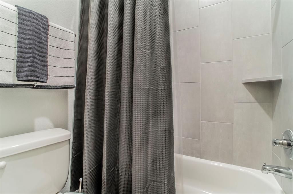 Midlothian, Texas, 76065, United States, 4 Bedrooms Bedrooms, ,4 BathroomsBathrooms,Residential,For Sale,2005390