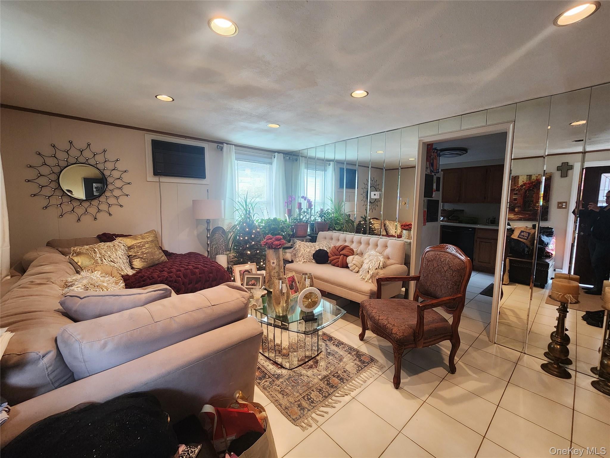 West Haverstraw, New York, 10993, United States, 4 Bedrooms Bedrooms, ,2 BathroomsBathrooms,Residential,For Sale,1979591