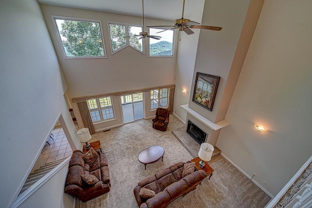 Blairsville, Georgia, 30512, United States, 5 Bedrooms Bedrooms, ,4 BathroomsBathrooms,Residential,For Sale,1770772