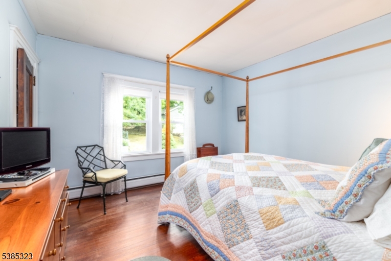 West Caldwell Twp., New Jersey, 07006, United States, 3 Bedrooms Bedrooms, ,1 BathroomBathrooms,Residential,For Sale,1949802
