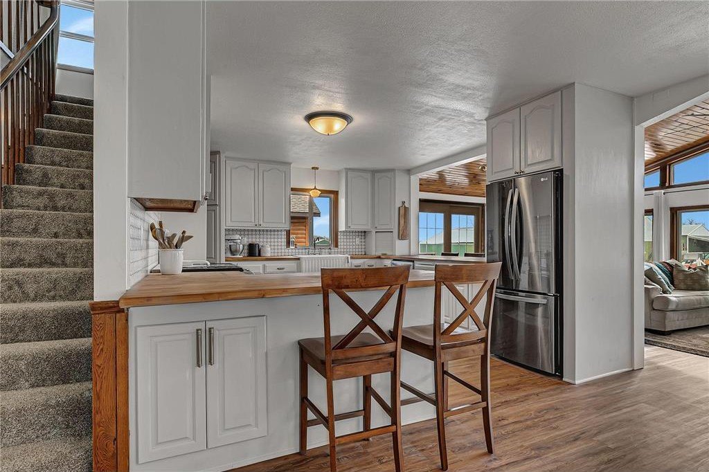 Holdingford, Minnesota, 56340, United States, 5 Bedrooms Bedrooms, ,2 BathroomsBathrooms,Residential,For Sale,1977131