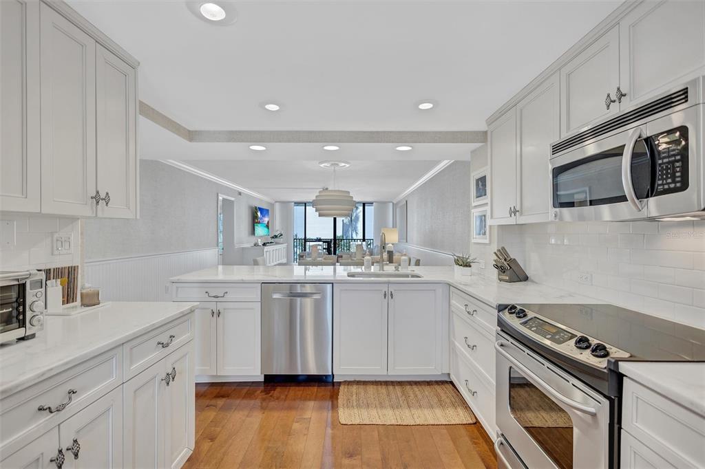 Sarasota, Florida, 34242, United States, 2 Bedrooms Bedrooms, ,2 BathroomsBathrooms,Residential,For Sale,1895415