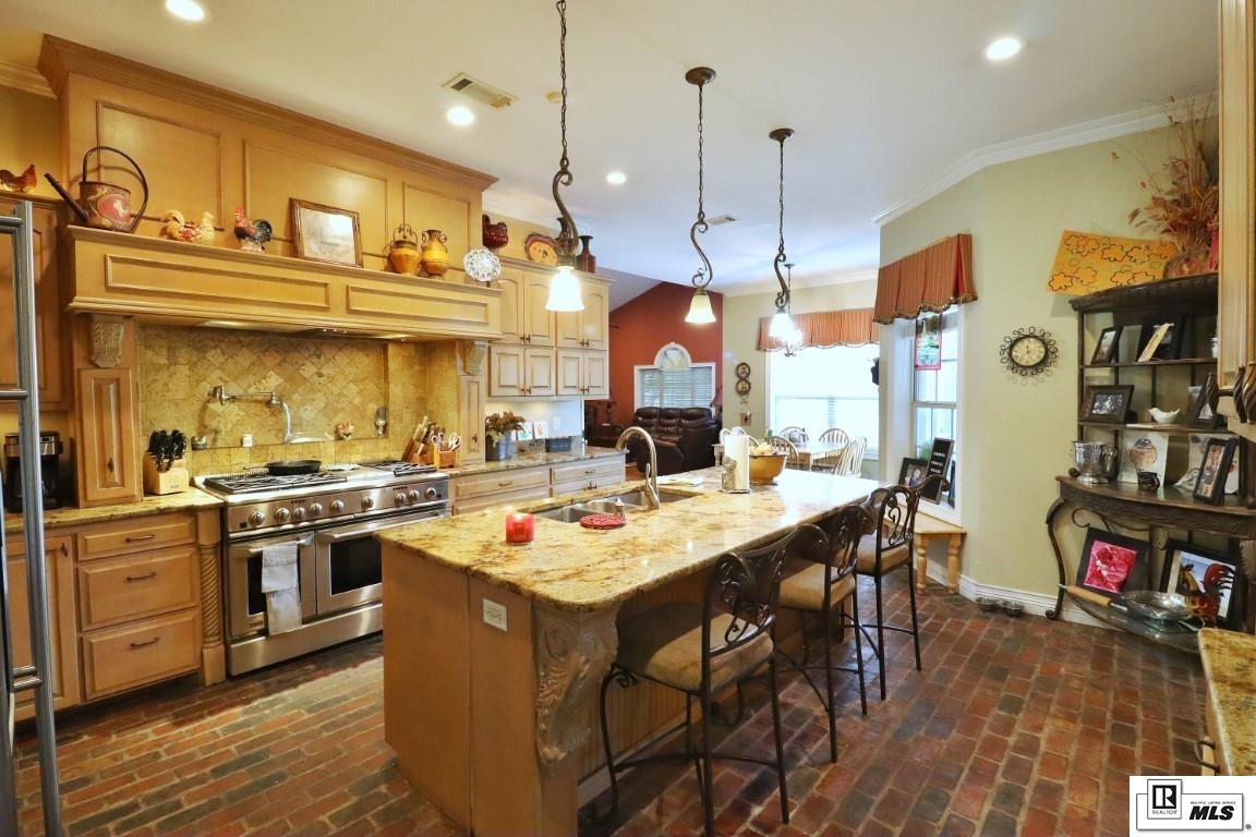 West Monroe, Louisiana, 71291, United States, 5 Bedrooms Bedrooms, ,5 BathroomsBathrooms,Residential,For Sale,1794590