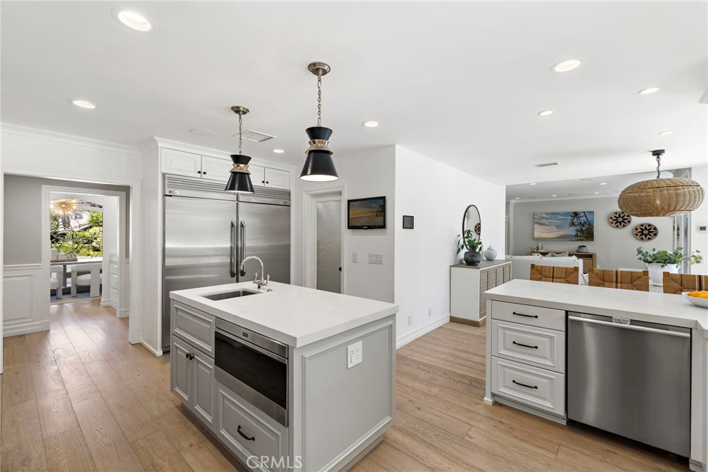 Laguna Hills, California, 92653, United States, 7 Bedrooms Bedrooms, ,5 BathroomsBathrooms,Residential,For Sale,1941687