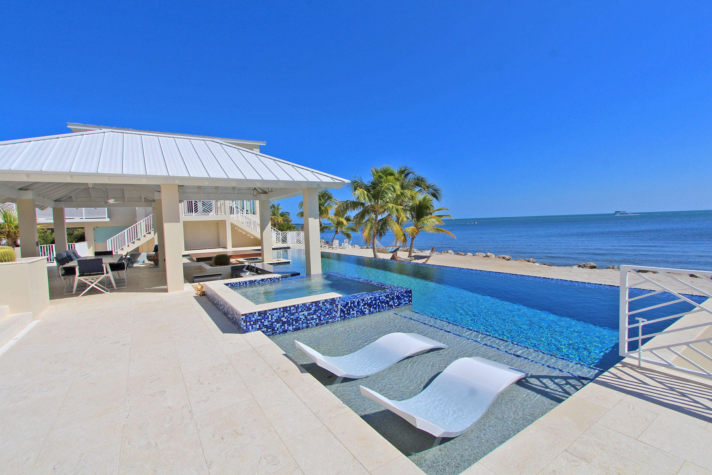 30 Ocean Front Drive, KEY LARGO, Florida, 33037, United States, 4 Bedrooms Bedrooms, ,4 BathroomsBathrooms,Residential,For Sale,30 Ocean Front Drive,1675367