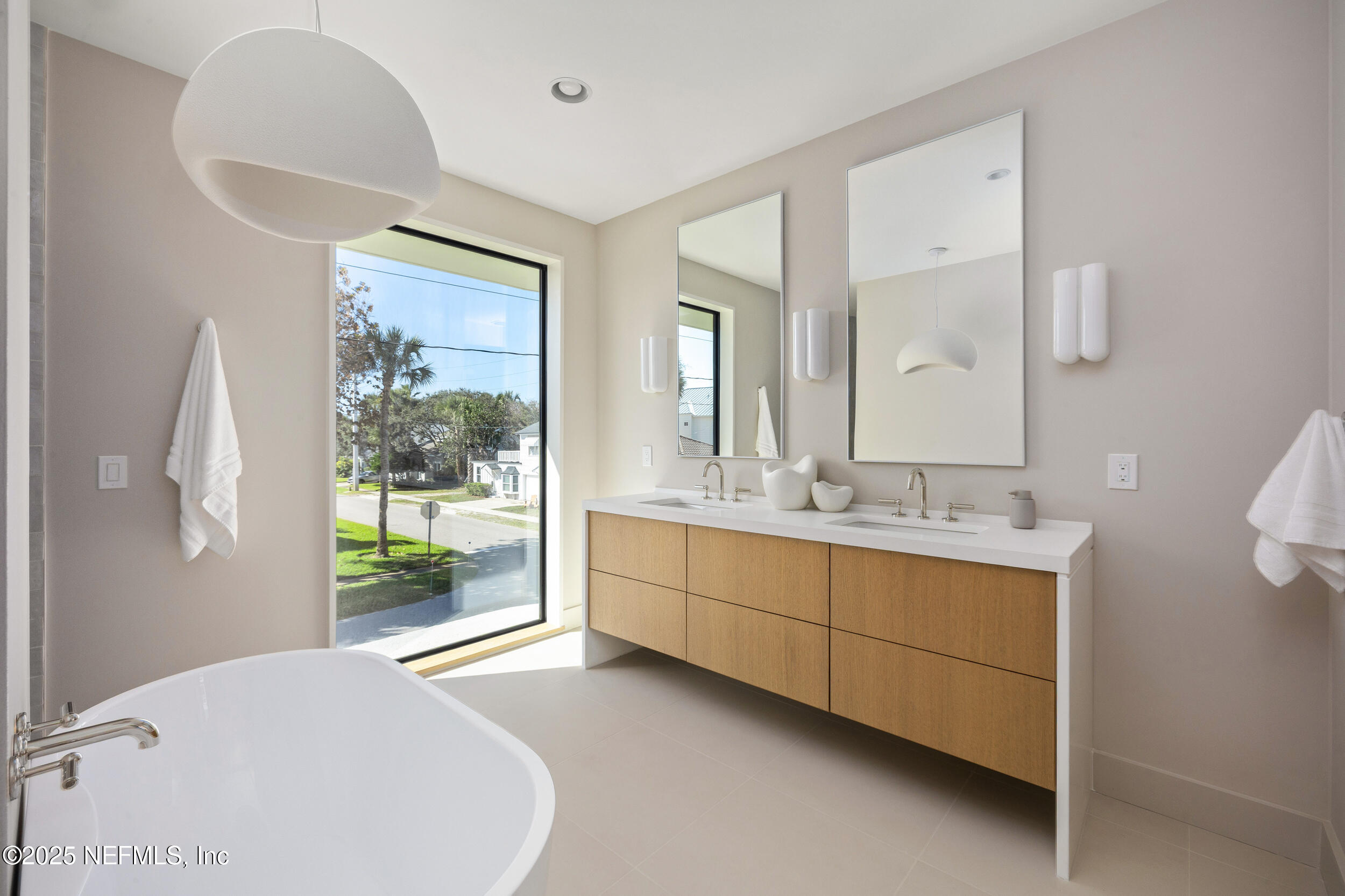 Atlantic Beach, Florida, 32233, United States, 6 Bedrooms Bedrooms, ,5 BathroomsBathrooms,Residential,For Sale,1989141