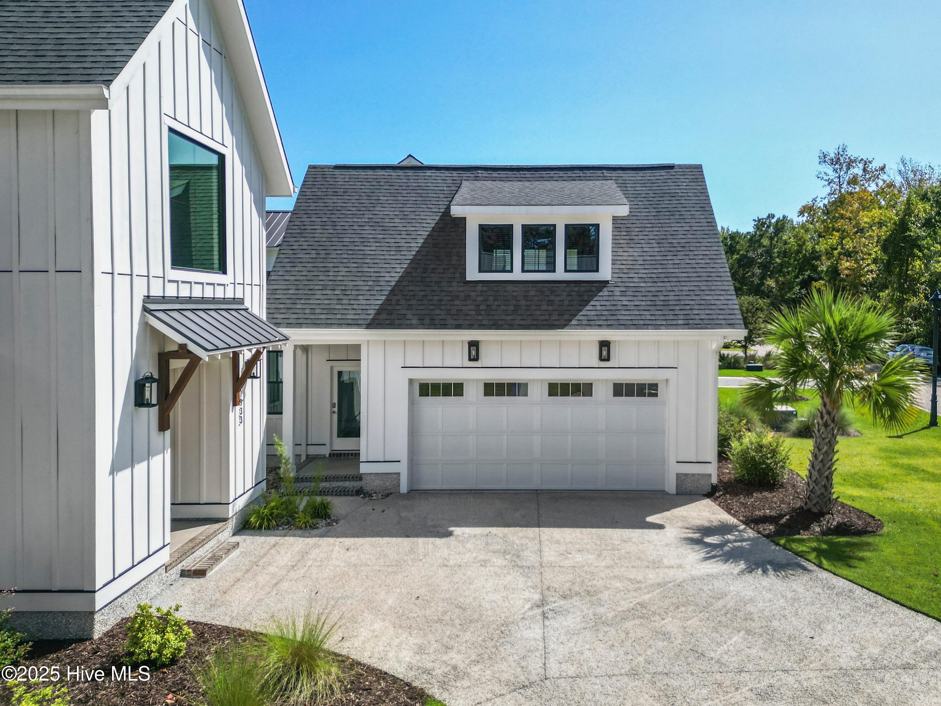 Wilmington, North Carolina, 28411, United States, 4 Bedrooms Bedrooms, ,5 BathroomsBathrooms,Residential,For Sale,1992122