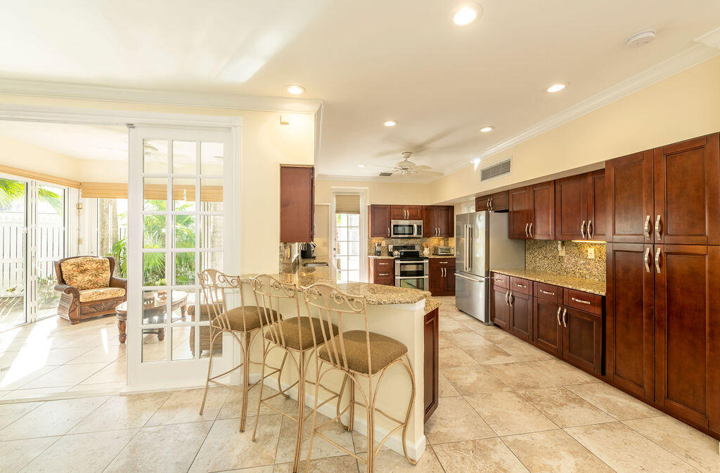 KEY WEST, Florida, 33040, United States, 5 Bedrooms Bedrooms, ,4 BathroomsBathrooms,Residential,For Sale,1847145