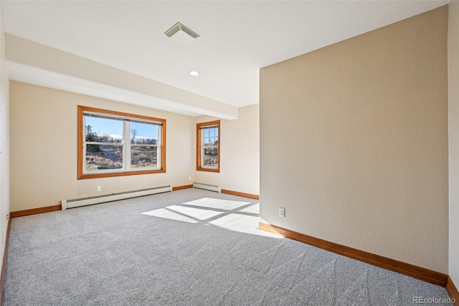 Broomfield, Colorado, 80023, United States, 5 Bedrooms Bedrooms, ,4 BathroomsBathrooms,Residential,For Sale,1997718